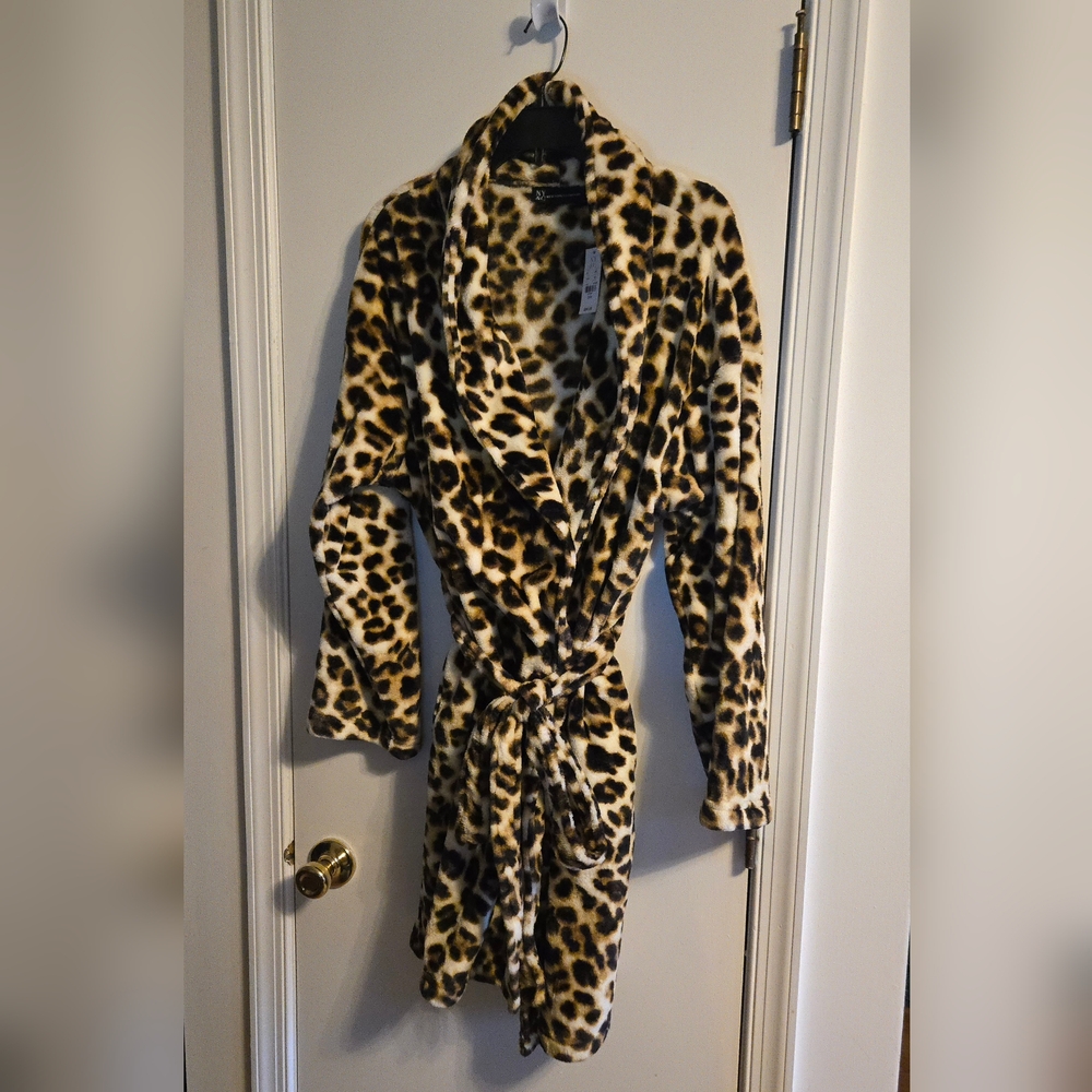NWT Animal Print Belted Robe with pockets